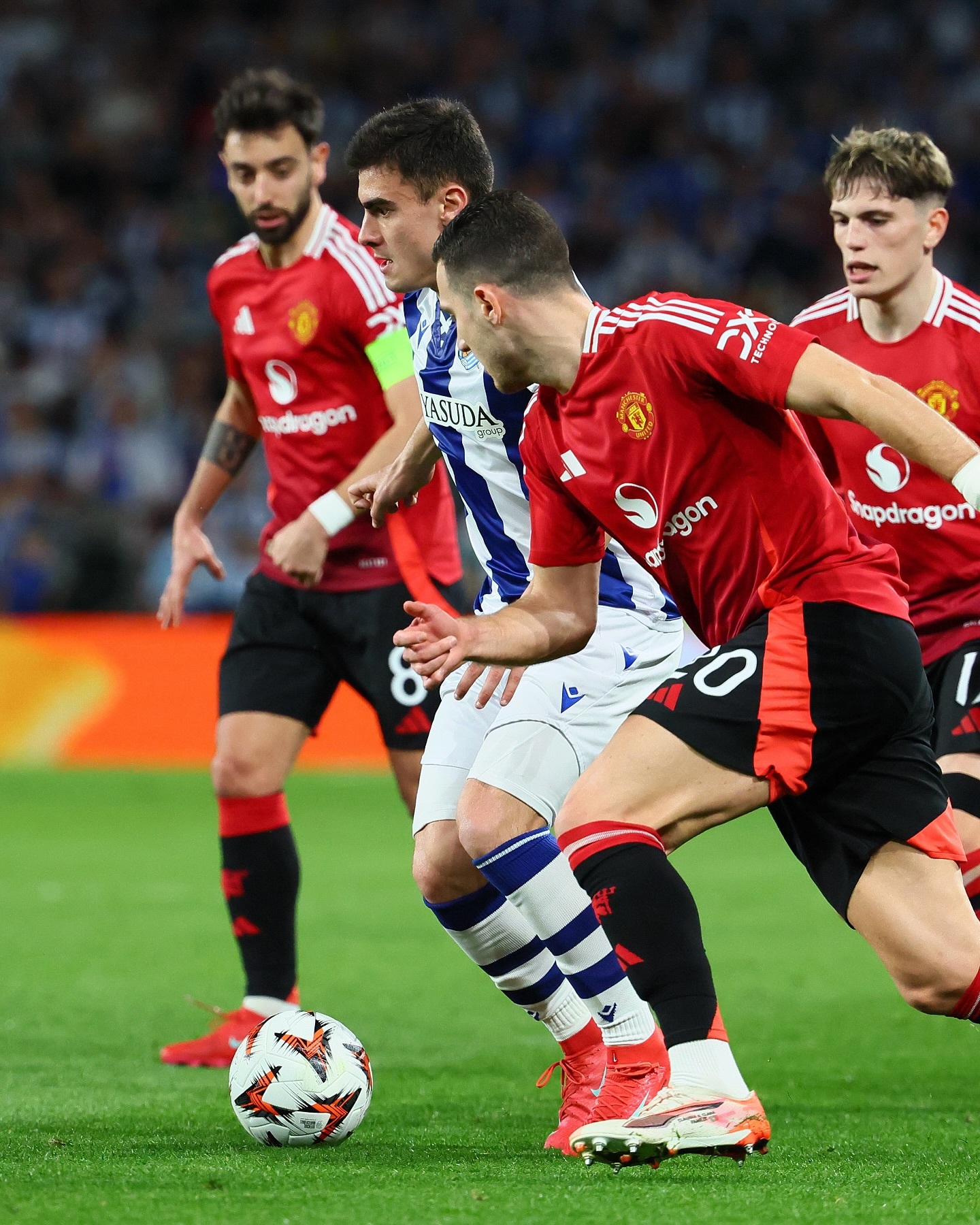 曼城丢三球被费耶诺德追平 曼城丢三球被费耶诺德追平