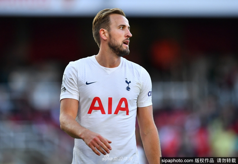 里昂迎英超关键赛，集结日复出首秀，态度坚定，身体对抗强度拉满